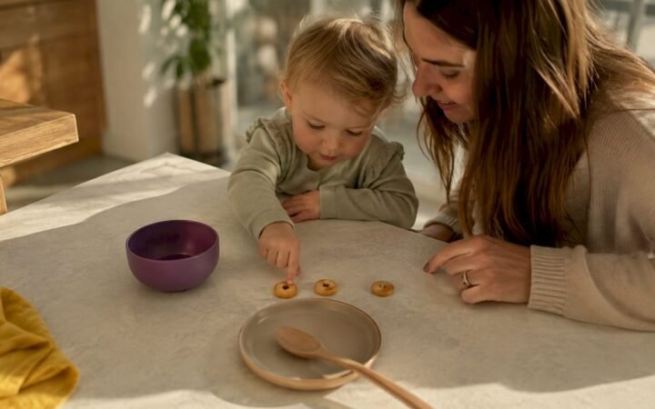 Five Minute Early Maths Moments for UK Parents, EYFS Aligned