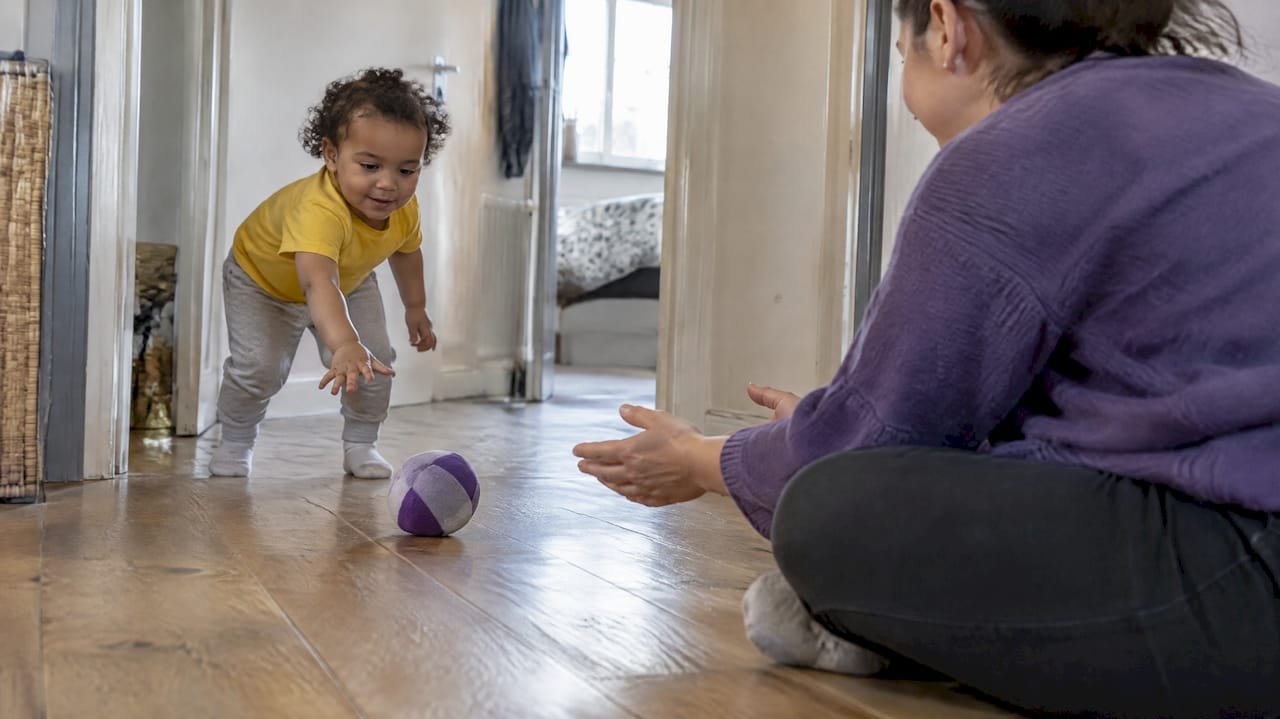 10 EYFS Backed Sock Games for Toddlers Under Five Minutes